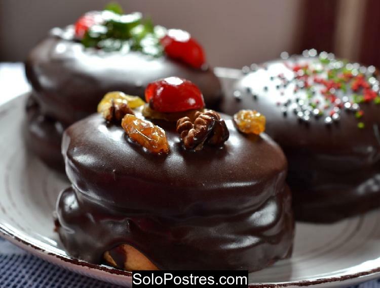 Alfajores bañados de chocolate