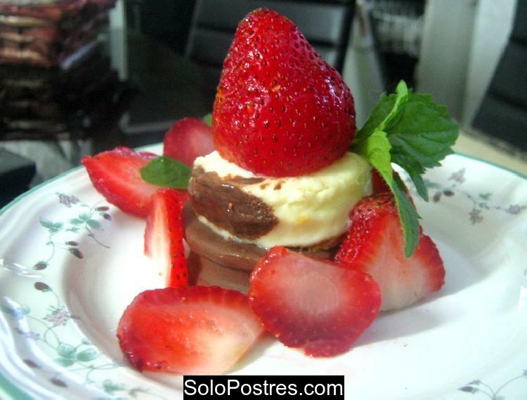 Postre super rápido con alfajores y helado