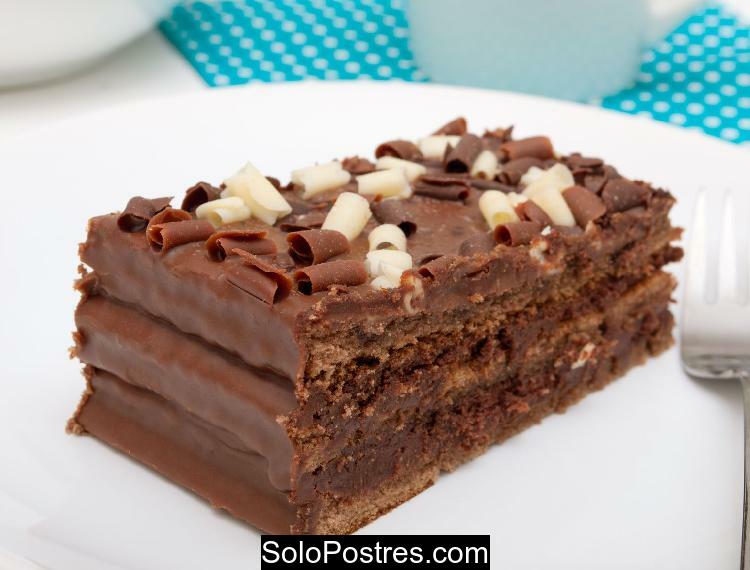 Marquesa de chocolate con galletas María