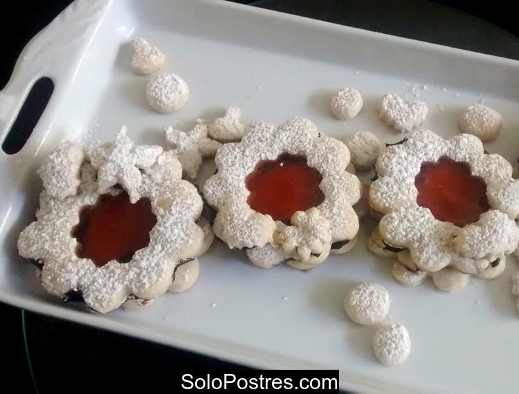 Galletas o masitas secas con mermelada de naranja