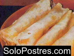 Panqueques rellenos de dulce de leche, manjar del cielo, arequipe