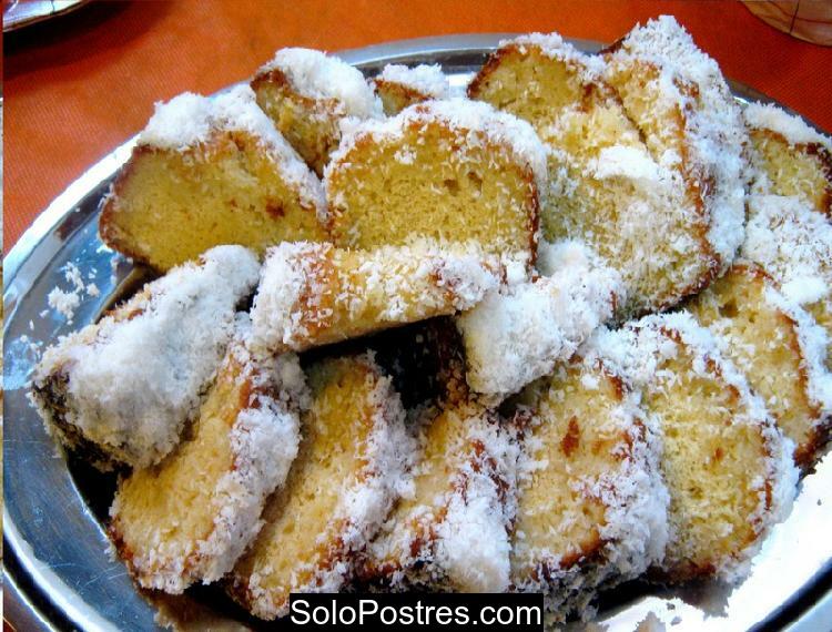 Torta de dulce de leche y coco apta para celíacos