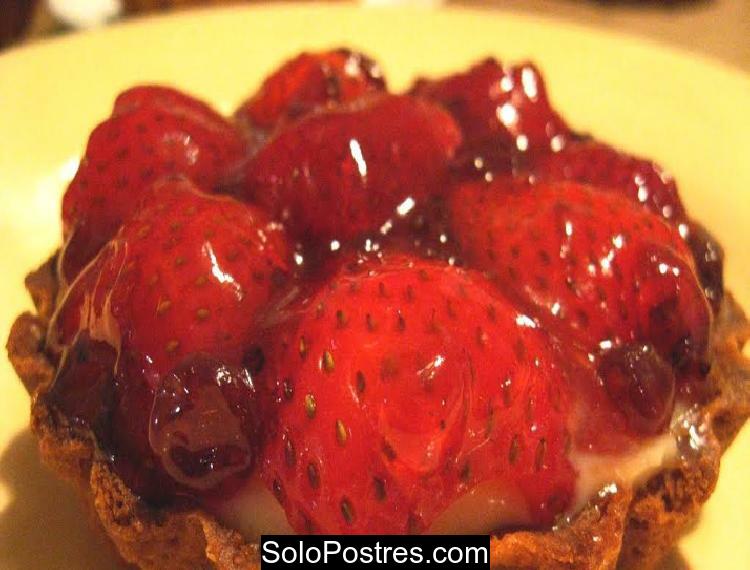 Tarteletas de crema de frutillas, (fresas)