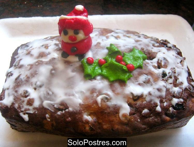 Budín marmolado navideño