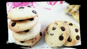 Galletas tiernas de queso y chips de chocolate