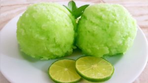 Helado de limón rico y con pocos ingredientes