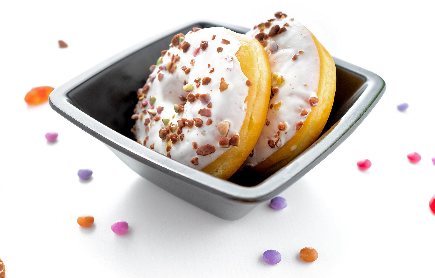 Como hacer donas caseras bañadas de chocolate blanco