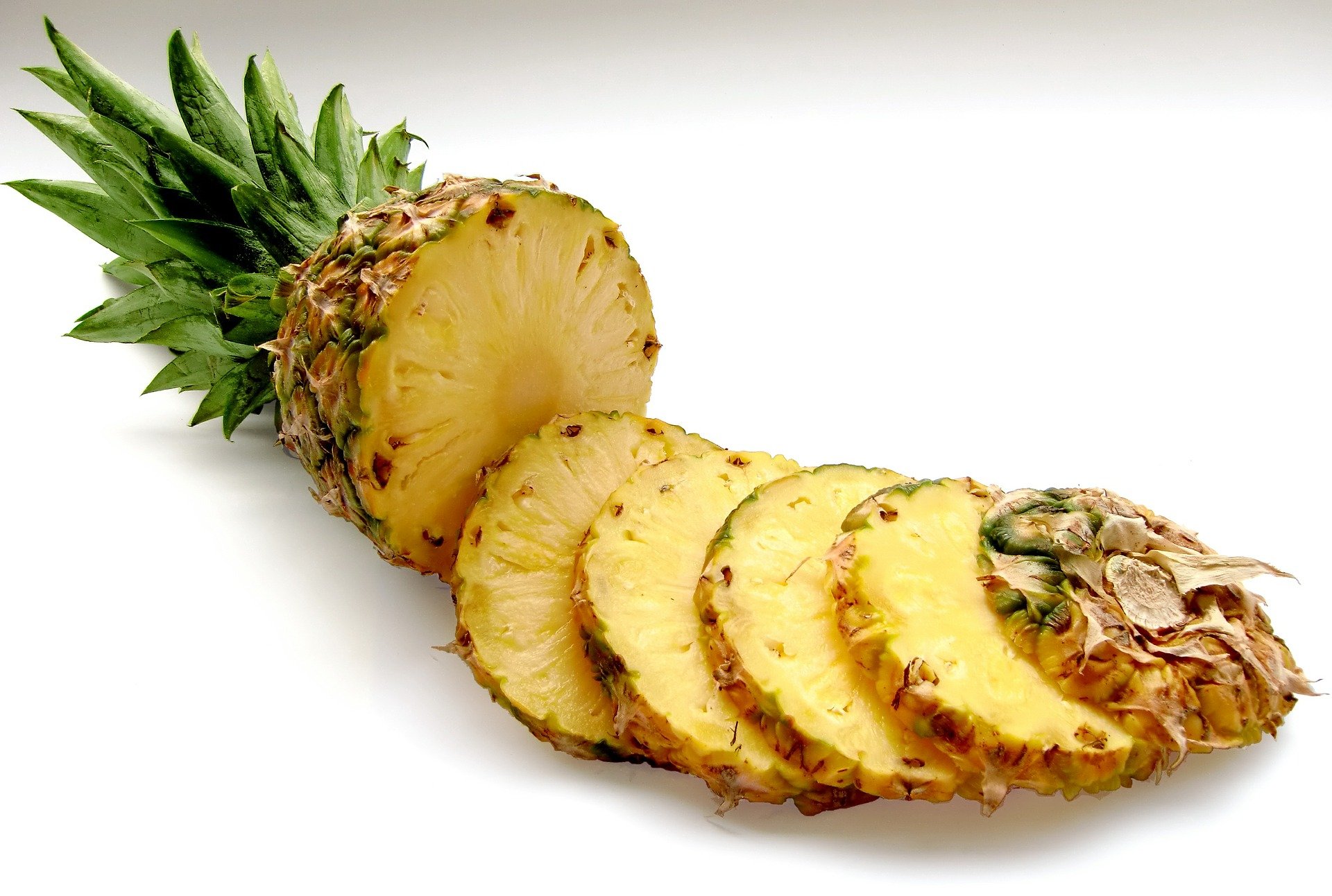 Como se emplea el anana o piña en diversas preparaciones