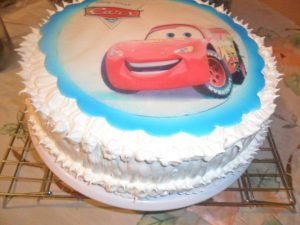 torta de cumpleaños con merengue italiano