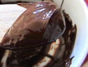 Salsa de chocolate y crema