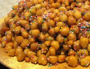 Struffoli dulzura típica napolitana