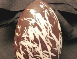 Huevo de chocolate (Pascua) muy bonitos y fáciles de realizar