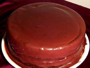 Torta con chocolate y almendras