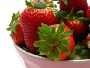 Frutillas flambeadas al ron