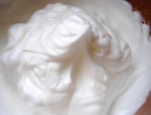 Relleno de tortas con merengue italiano y mantequilla