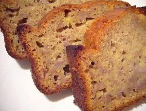 Budín de banana (plátano) al ron