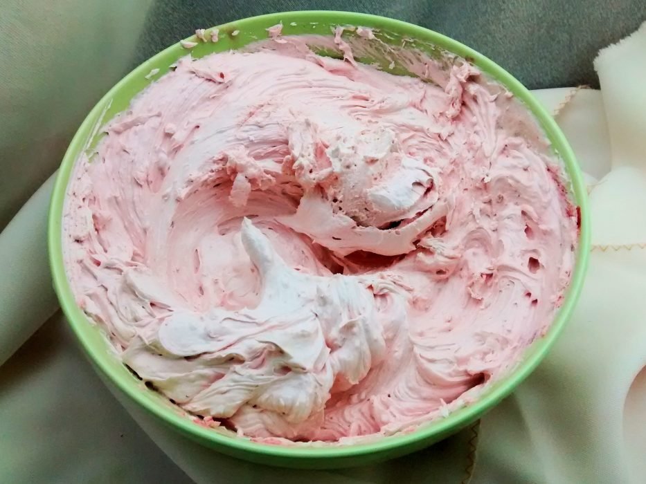 Crema de fresas o frutos rojos para rellenar postres