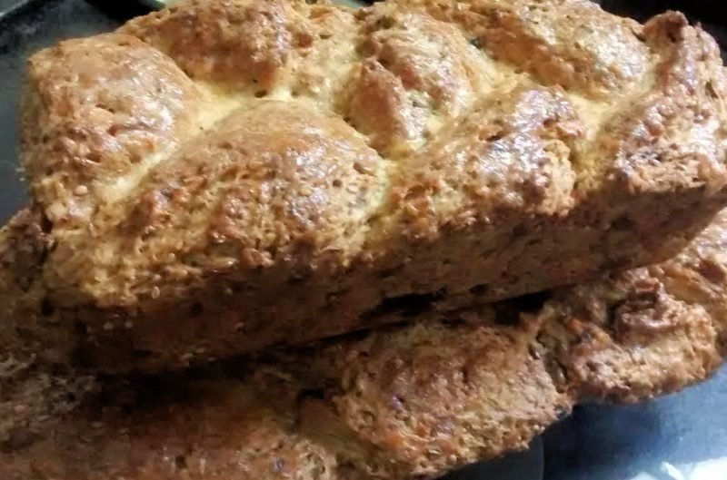 pan integral con semillas