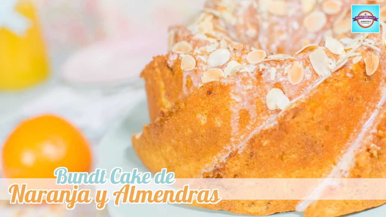 Bundt cake de naranja y almendras