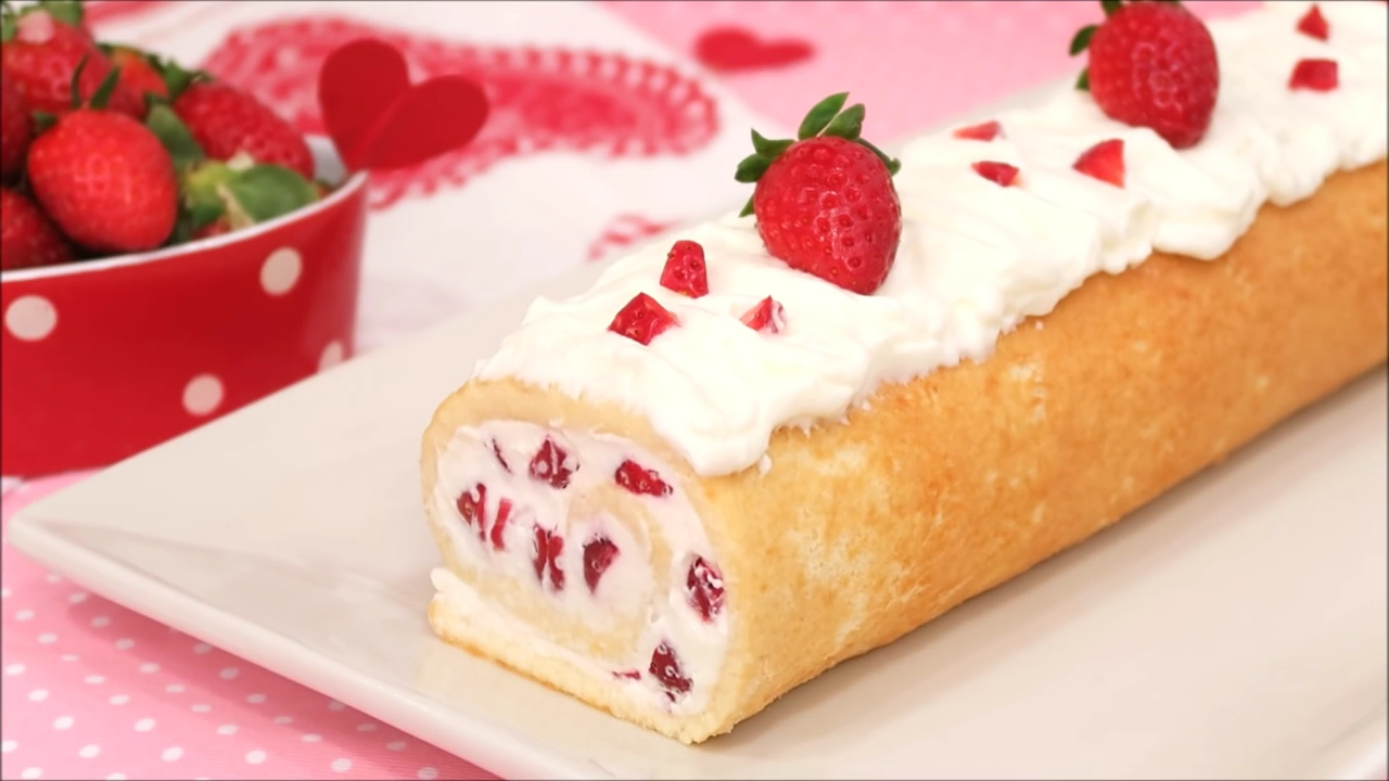 Brazo de Gitano de Nata y Fresa