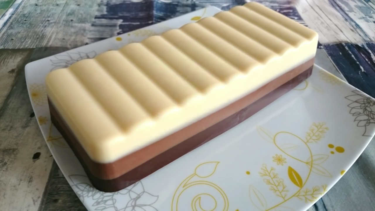Turron tres chocolates