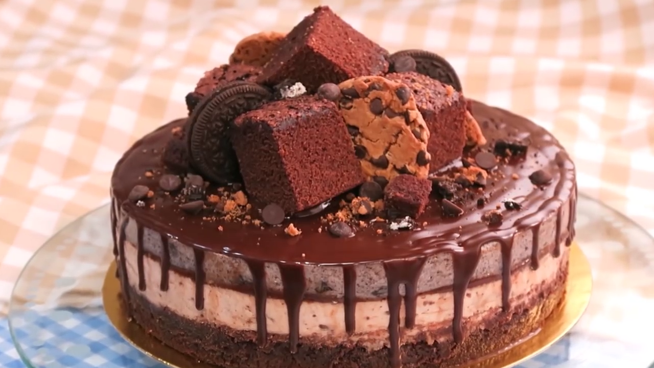 Tarta de Oreo, nutella, brownie y cookies