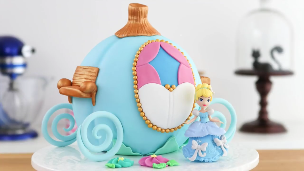 Torta decorada como Carruaje de La Cenicienta