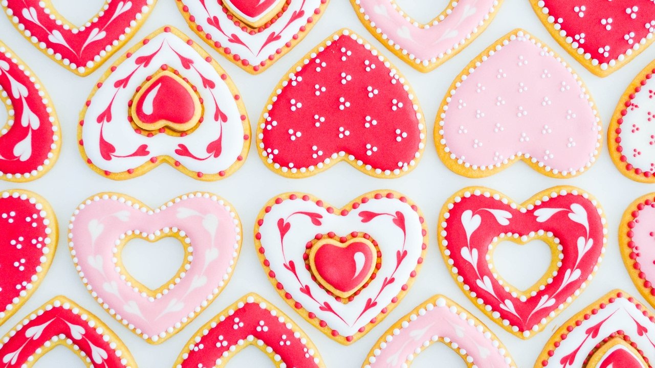 Galletas de corazón decoradas con Glasé Real