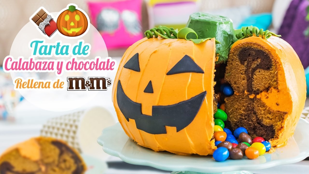 Tarta de calabaza y chocolate rellena de M&M