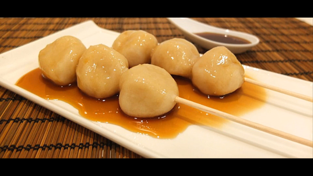 Mitarashi dango, postre japones