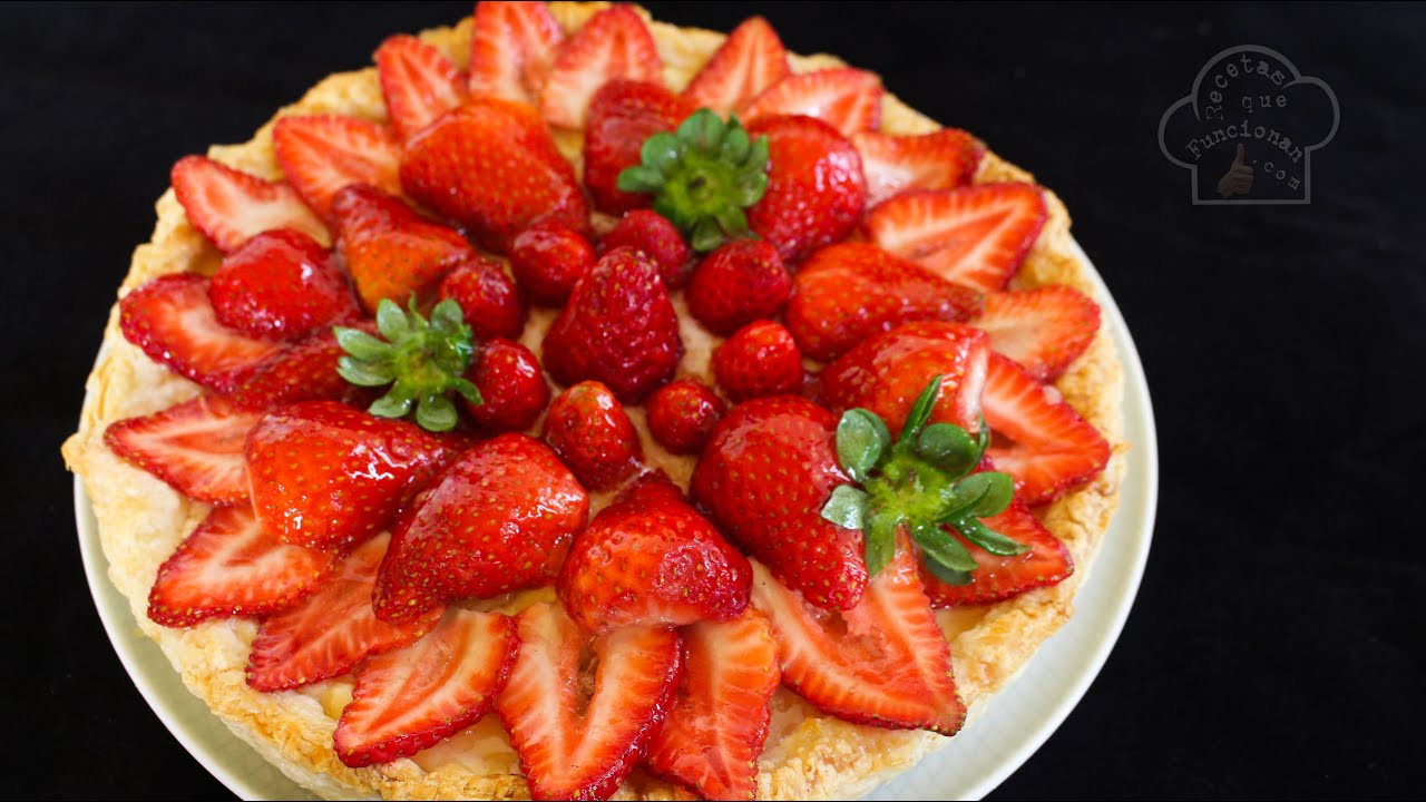 Tarta de hojaldre con fresas