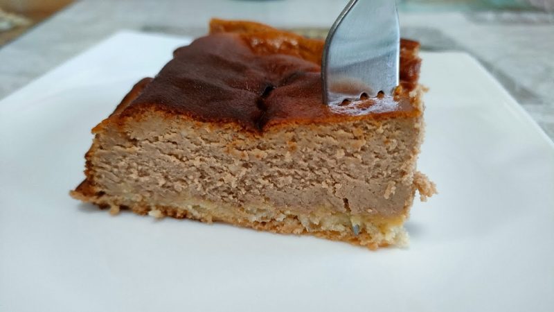 Tarta de queso y chocolate con base de gofres