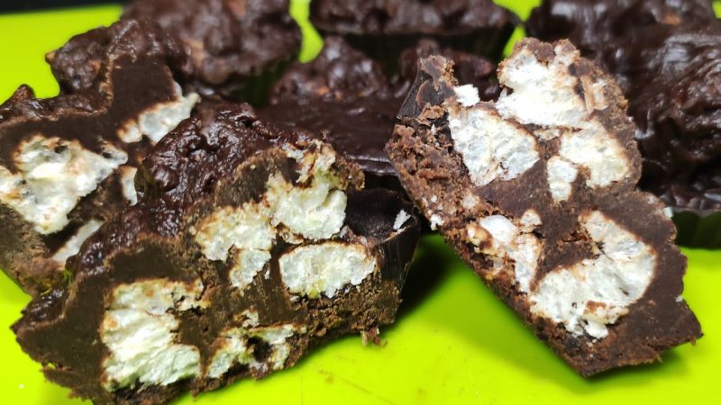 Chocolate de arroz inflado